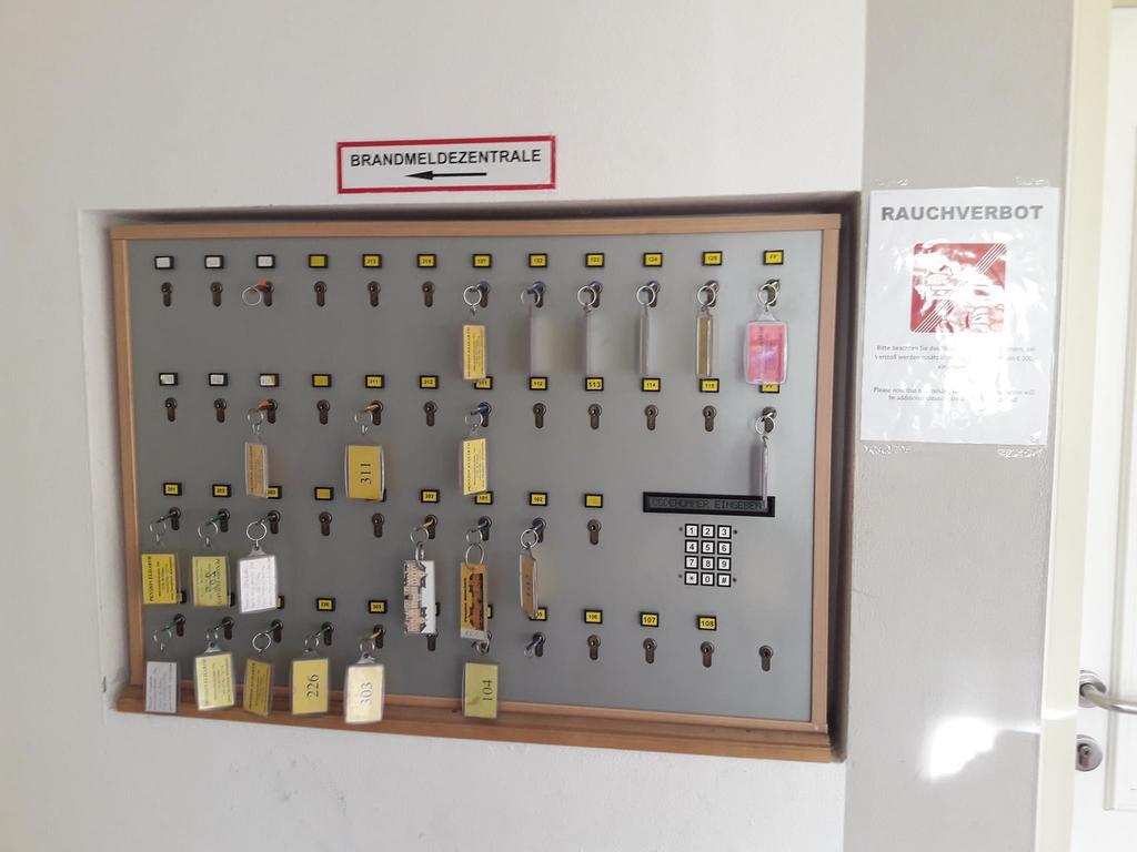 Pension Elisabeth Sankt Polten Bagian luar foto